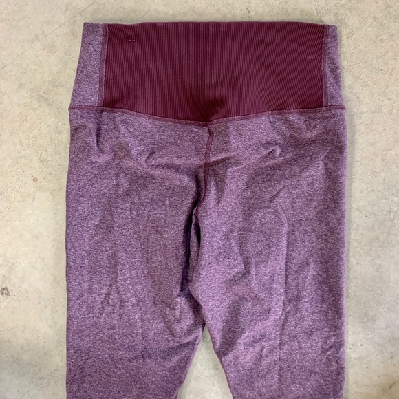 HEATHER MAROON NIKE 7/8 LEGGINGS - Picture 4 of 4